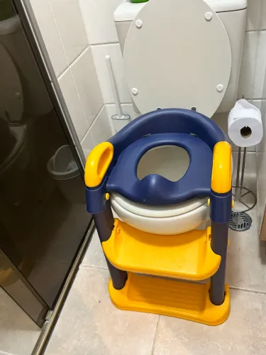 Redutor de assento infantil para vaso sanitário com escadinha 
