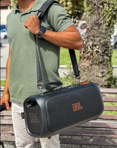 Caixa de som JBL PartyBox OnThe-Go