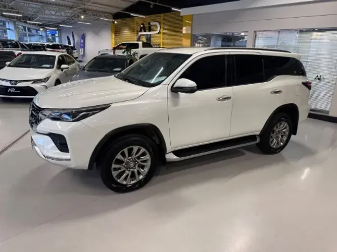 Toyota Hilux SW4 SRX 4X4 2.8 TDI 16V Dies. Aut. 2022
