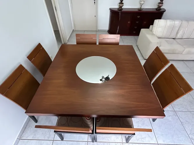 Mesa de madeira Giratória