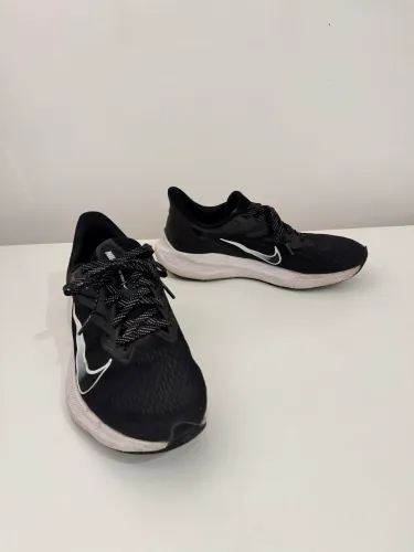 Tênis Nike zoom winflo preto 39