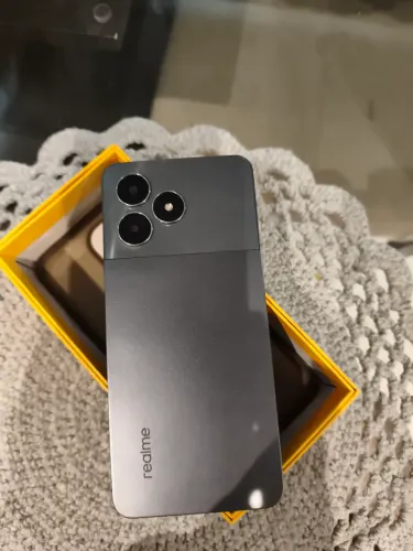 Realme Noto 50