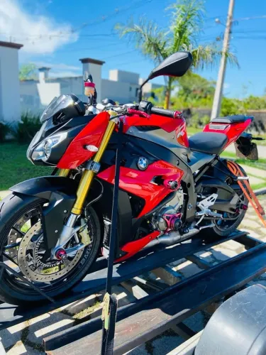 Moto S1000R
