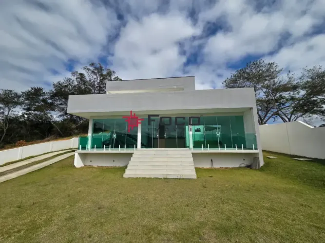 Casa / Residencial Recanto Santa Bárbara / Tapanhão / 376 m² / 4 suítes / Jambeiro