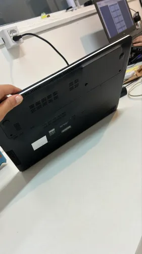 Notebook ASUS S46CA para peças ? placa-mãe queimada
