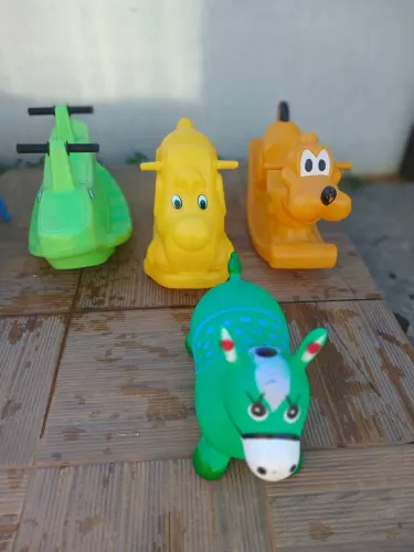 BriNQUEDOS PARA FESTAS