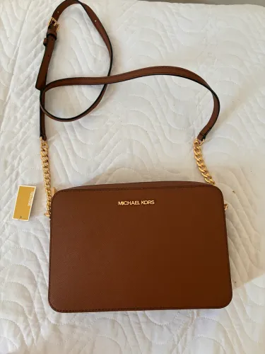 Bolsa Michael Kors transversal em couro