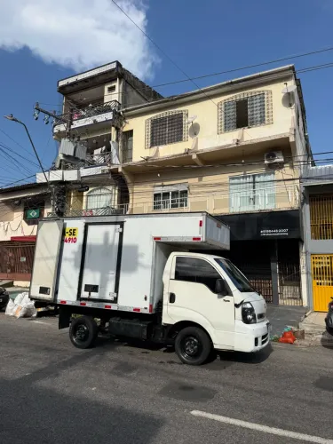 Mudança caminhão baú pequeno disponível!!!!!!????