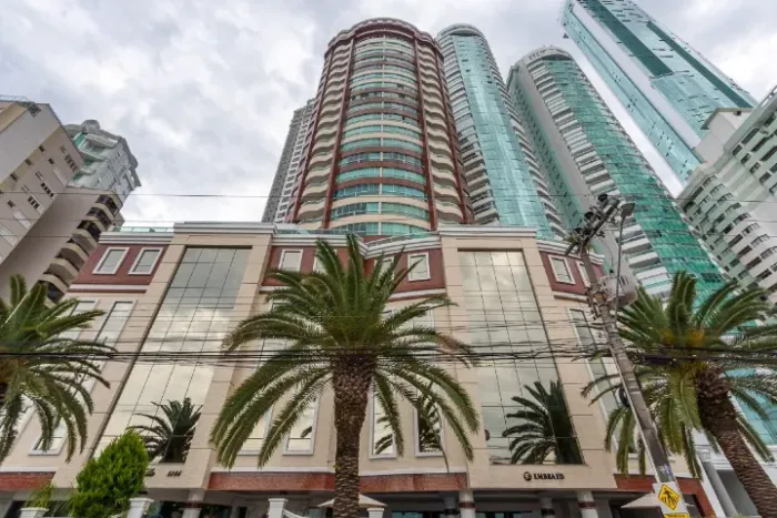 Frente Mar Beverly Hills - EMBRAED - Finamente mobiliado