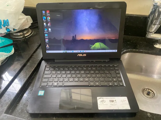 Notebook Asus Core I5 7.a GEN 8 GB RAM HD 1 TERÁ