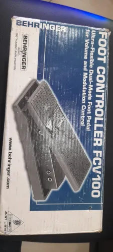Pedal de volume e expressão fcv100 behringer usado