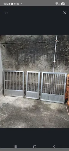 Portão de alumínio