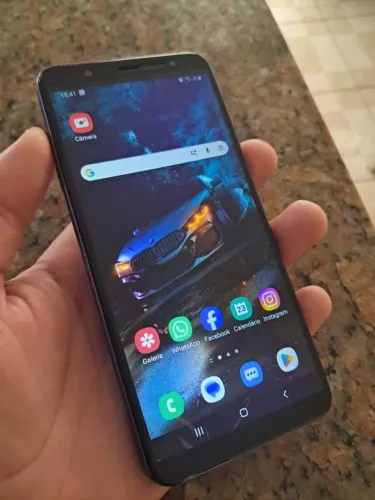 Samsung J8