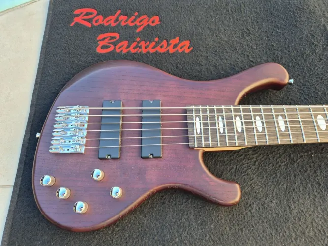 Baixo Strinberg sab 66 ativo