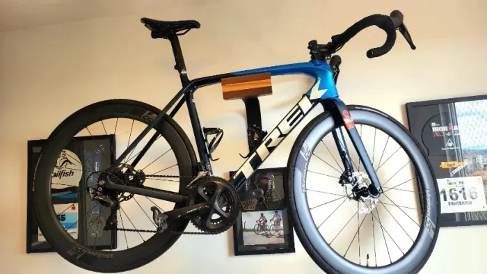EM 12X S/ Juros - TREK Emonda SL5 (2 rodas Vision Carbono 55 e 2 rodas Bontrager Affinity