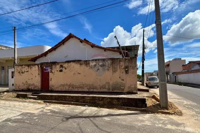 Casa de esquina no bairro Jardim Caraípe