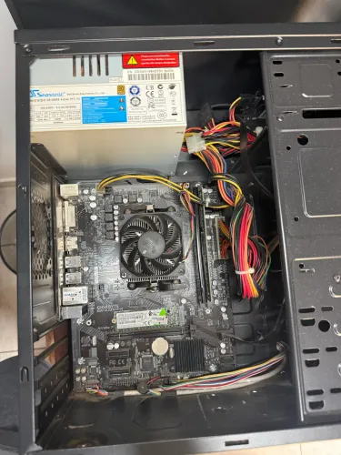 PC para trabalho e jogos leves