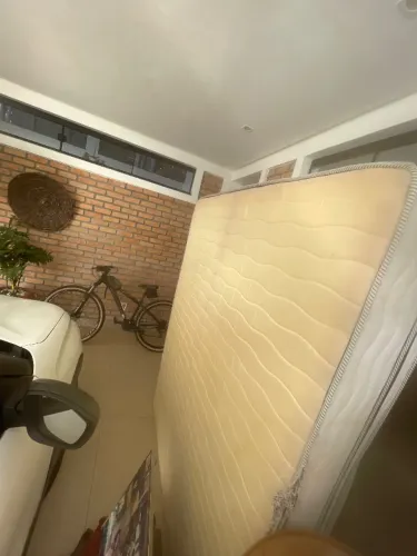Cama Box Queen + Colchão Queen - Ótimo Estado | Confortável