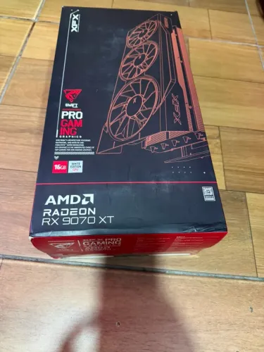 PlacaDe Video AMD Radeon RX 9070 XT Swift Branca NOVA!!!!!