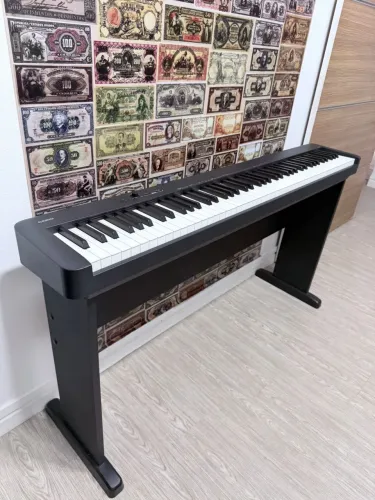 Piano Eletrônico Casio CDP S90 Em estado de novo com base original