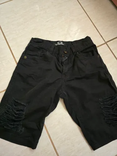 Vendo Bermuda Oakley Industrial Denim Preta Rasgada