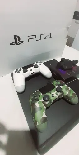 PS4 SLIM 500GB, MUITO BEM CONSERVADO !!!