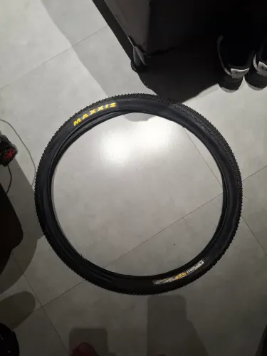 Vendo pneus maxxis cravudos 1.95 