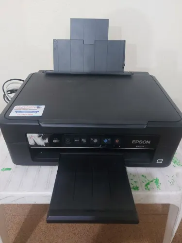 Vendo impressora Epson XP-214 estragada.
