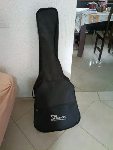 Vendo violão cordas nylon