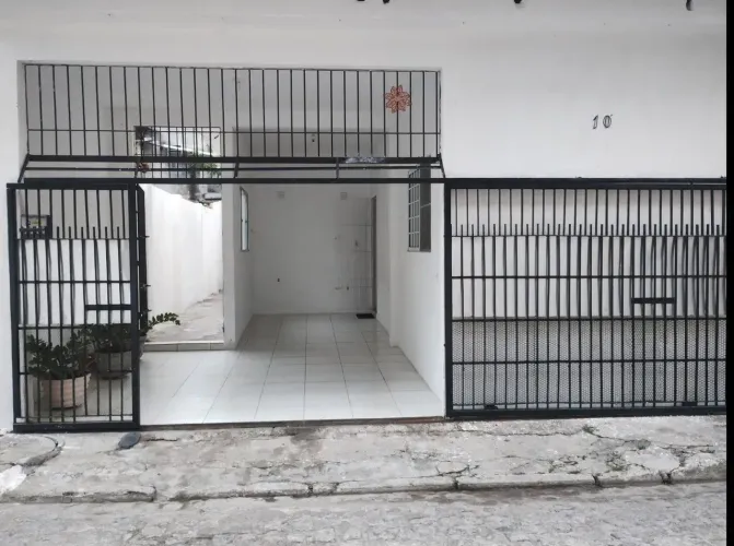 Casa 2 Quartos para Venda no Campina do Barreto - Recife