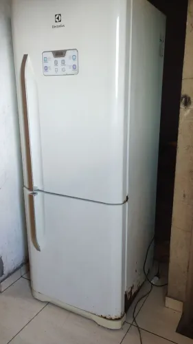 Geladeira inverter Eletrolux DB52