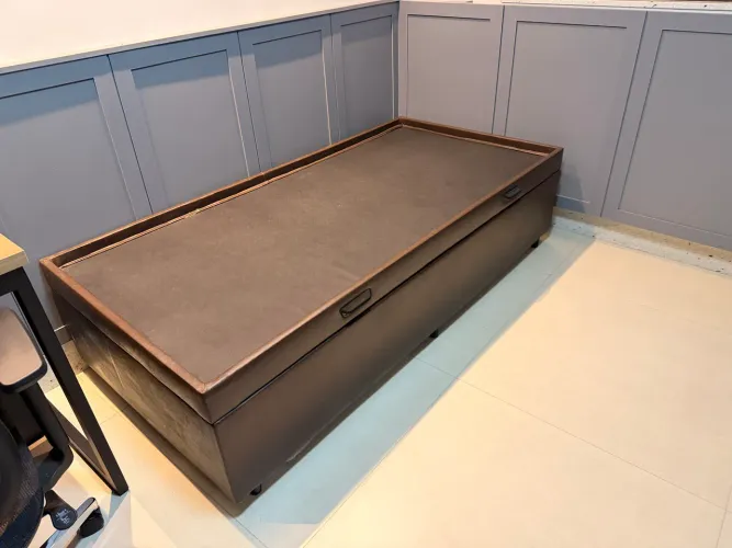 Cama box solteiro.