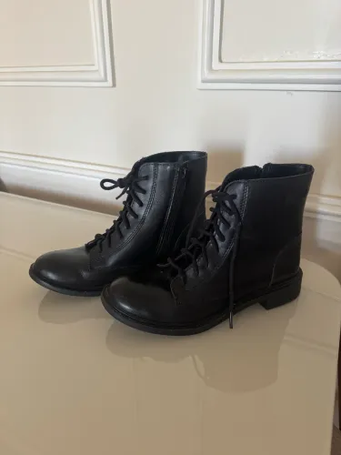 Vendo uma bota Santa Lolla