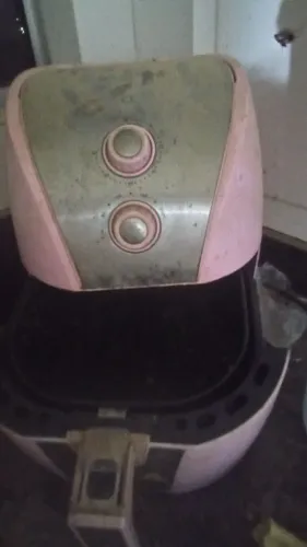 Air fryer usada funcionando perfeitamente 5l rosa