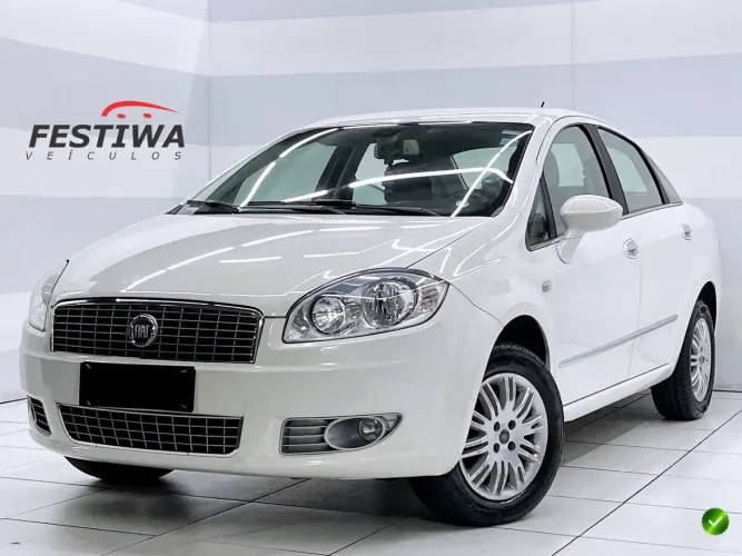 Fiat Linea Essence 1.8 Flex 16V 4P 2014