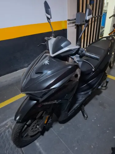 Scooter Elétrica Ventane Wind | Apenas 1.300 km | Acompanha 2 Capacetes
