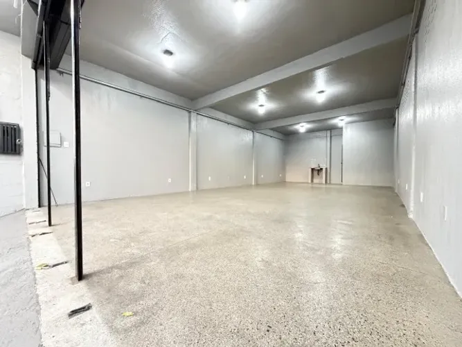 ? PONTO COMERCIAL DE 78m² PARA LOCAÇÃO - PRONTO PARA O SEU NEGÓCIO!