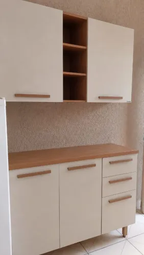 Cama com Box e Armário de Cozinha