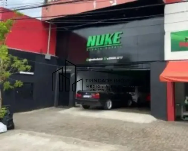 **Oportunidade única de alugar um GALPÃO / BARRACÃO COMERCIAL na Av. Tenente Coronel Duart