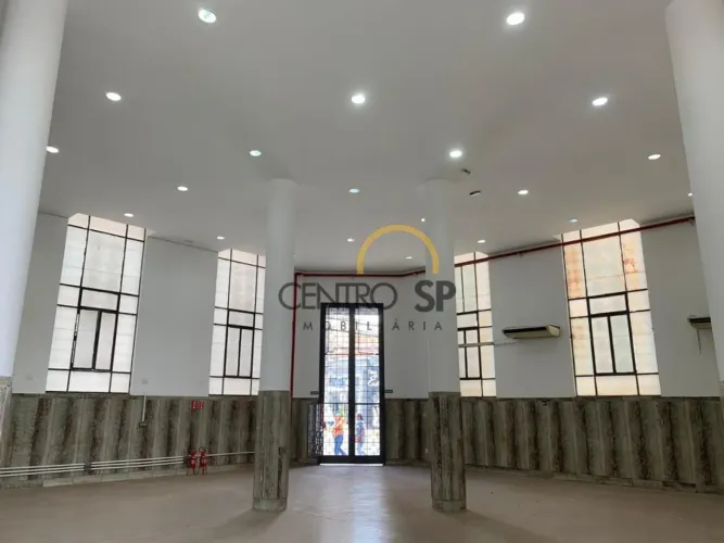 Loja de esquina, para locação, com 900m² + 12 vagas, Centro - Bauru SP