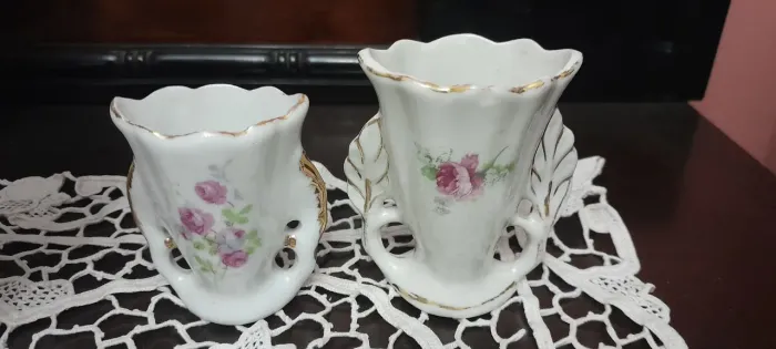 DUPLA DE MINi ÂNFORAS EM PORCELANA