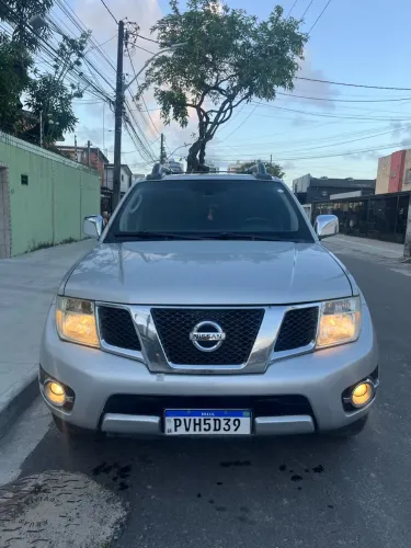 Nissan Frontier SL CD 4X4 2.5tb Diesel AUT 2015