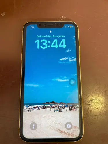 iPhone 11 - Amarelo 128gb