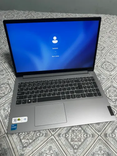 Notebook Lenovo (Semi-novo)