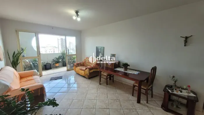 Apartamento com 4 quartos sendo 1 suíte disponível para locação e venda no bairro Fundinho