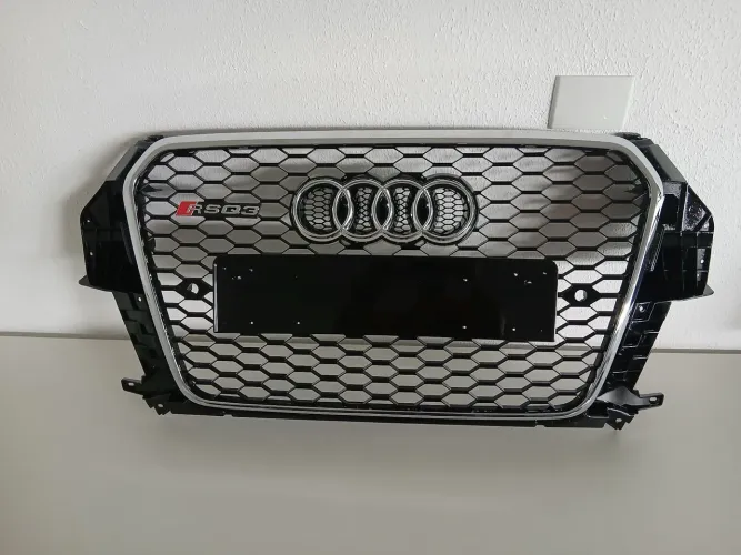GRADE FRONTAL AUDI RSQ3 2012 À 2015. * NOVA SEM USO *