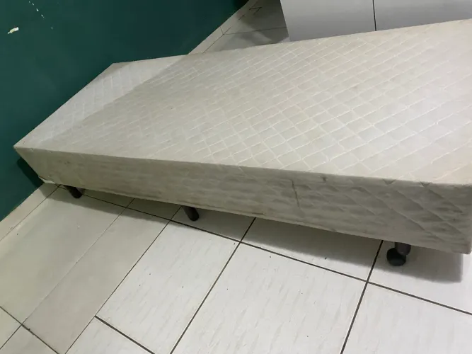 Cama box solteiro com colchão 