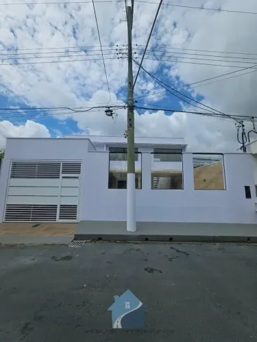 Casa no Condomínio Orquídea Uirapurú - Parque 10 de Novembro