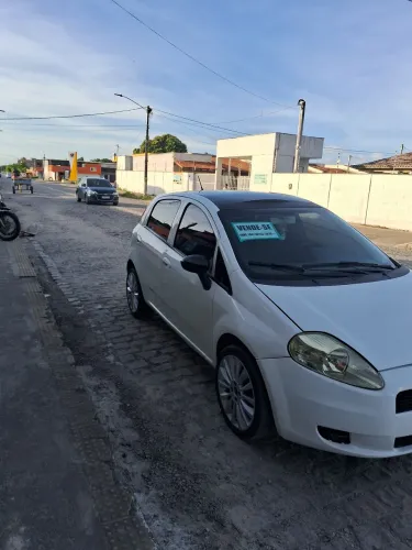 Fiat Punto Attractive 1.4 Fire Flex 8V 5P 2012