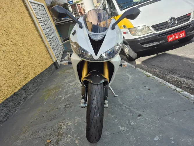 TRIUMPH DAYTONA 675R 2014